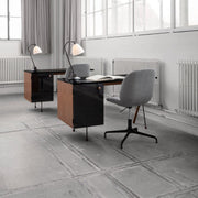 Beetle Meeting Chair 4-Star Base with Castors - Height Adjustable - Fully Upholstered Chairs Gubi 