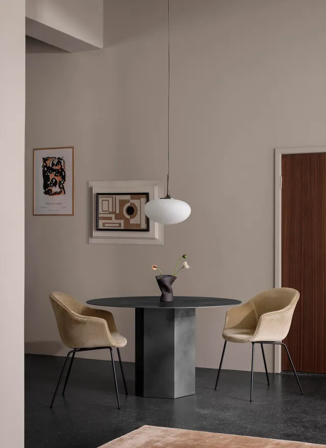 Epic Dining Table - Round Dining Tables Gubi 