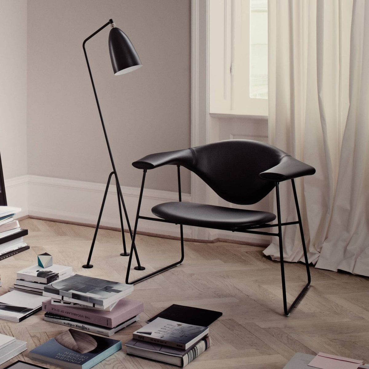 Masculo Lounge Chair - Sledge Base lounge chair Gubi 