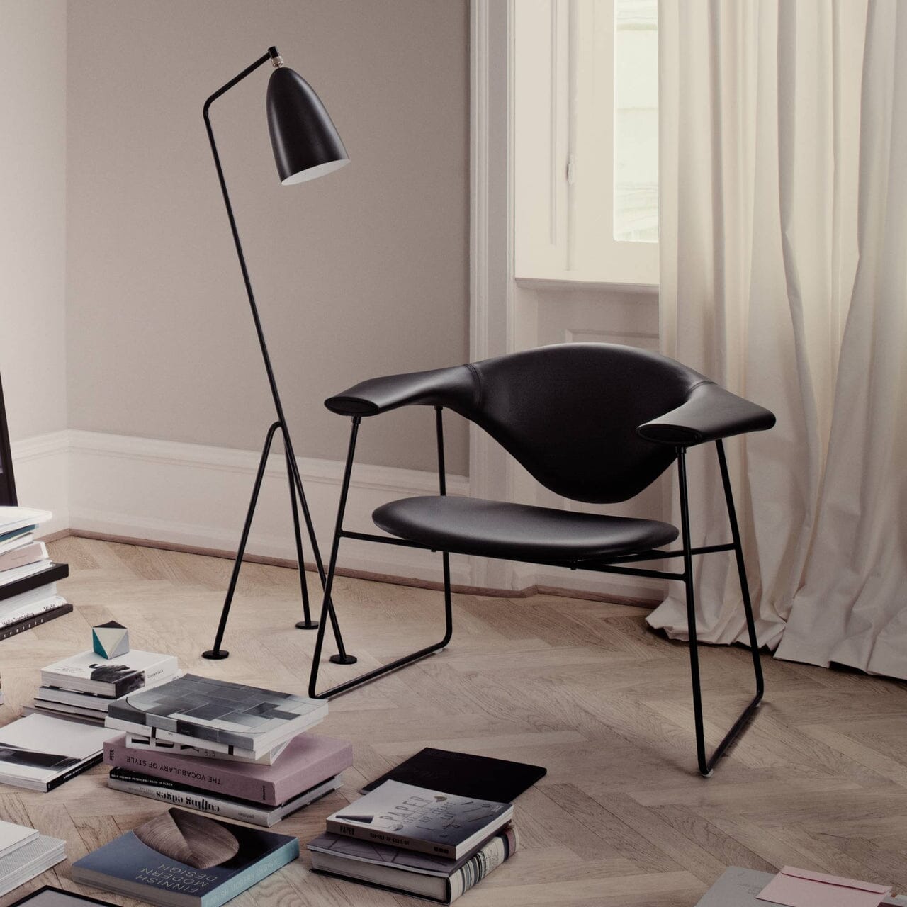 Masculo Lounge Chair - Sledge Base lounge chair Gubi 