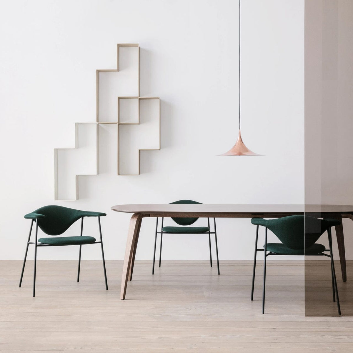 Masculo Lounge Chair - 4 Leg Base lounge chair Gubi 