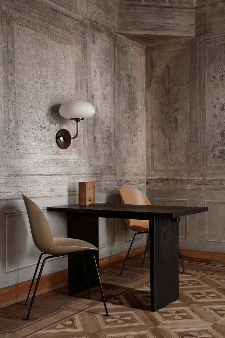 Private Desk Desk's Gubi 