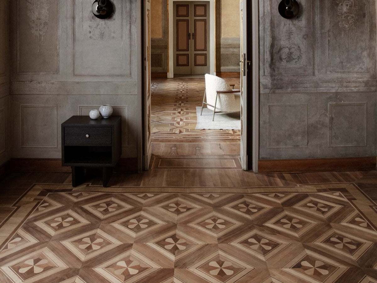 Private Side Table side/end table Gubi 