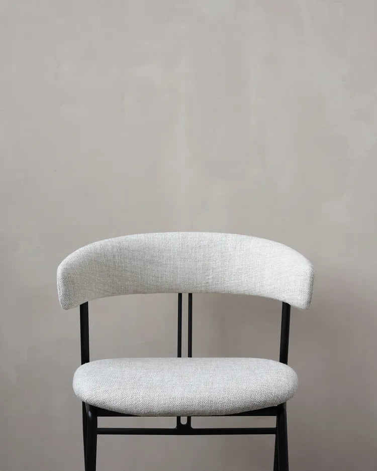 Violin Dining Chair - Fully Upholstered Chairs Gubi 