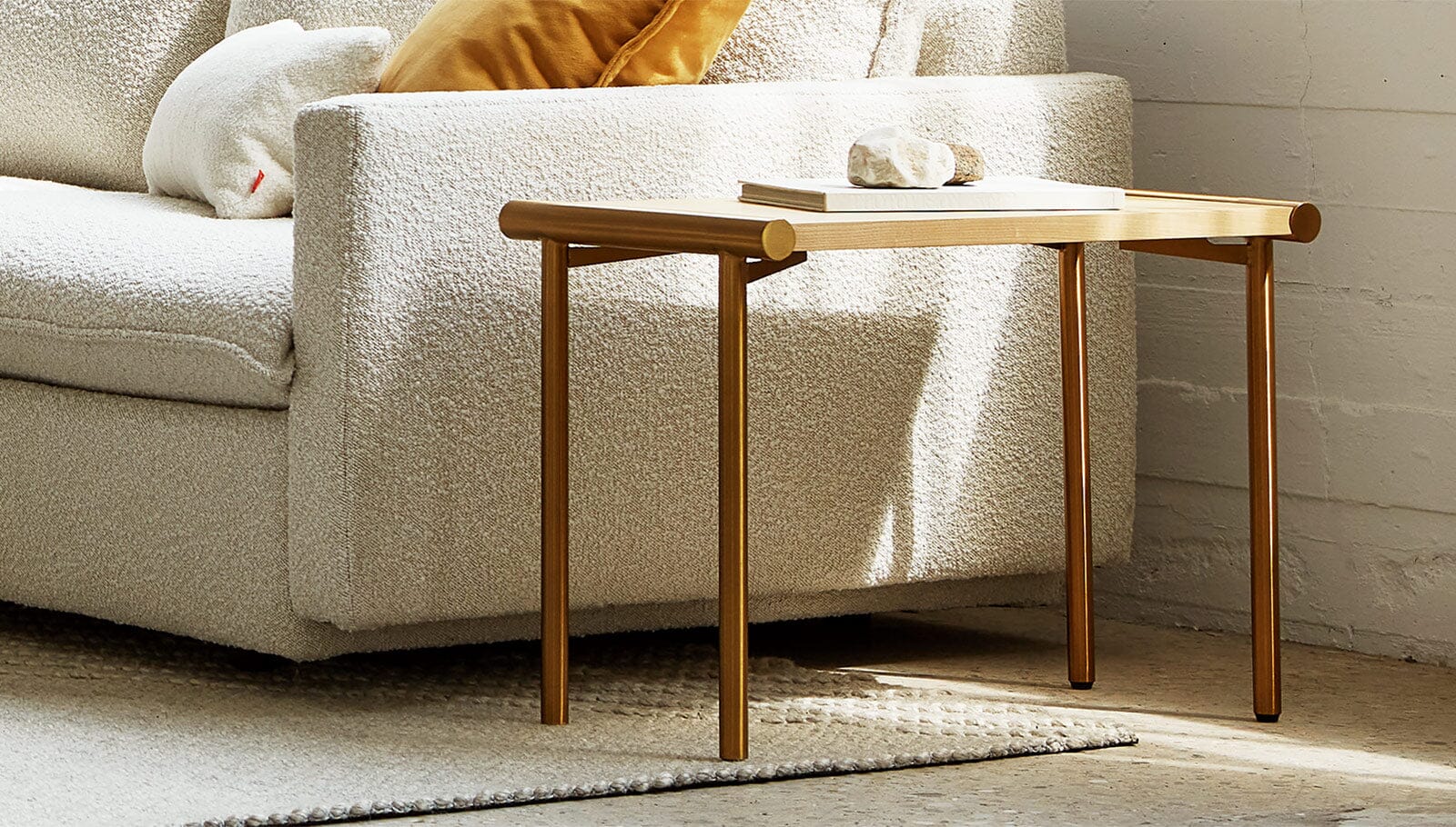 Manifold End Table side/end table Gus Modern 