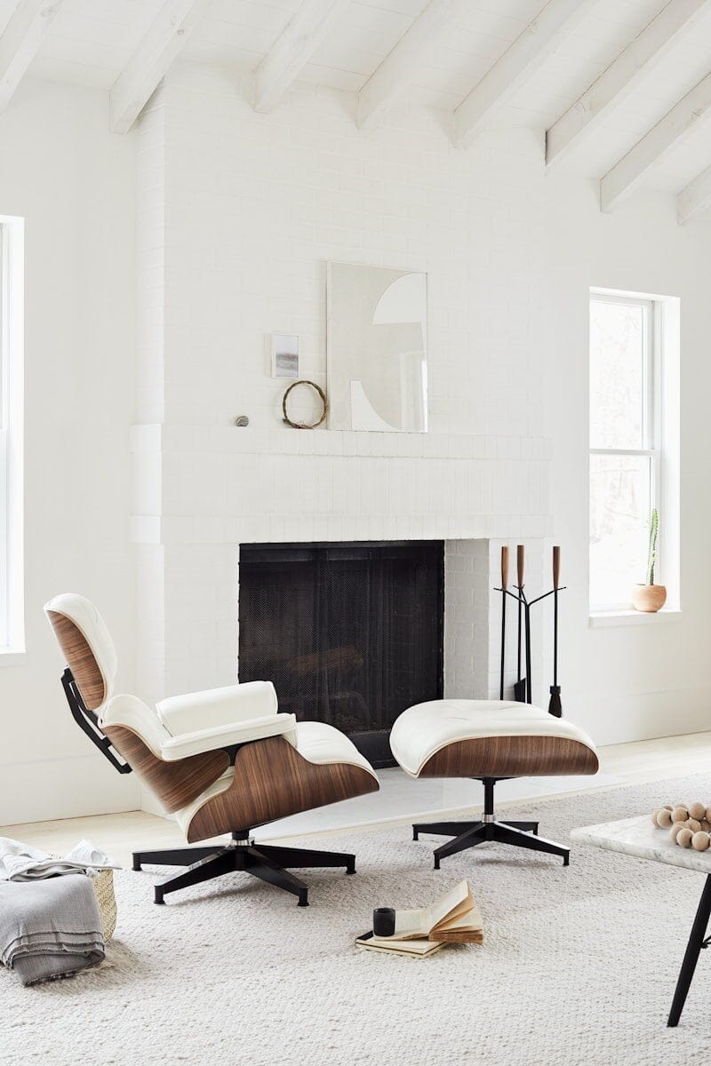 Eames Lounge Chair and Ottoman***Moving Sale**** lounge chair herman miller 