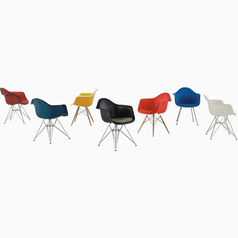 Eames Molded Plastic Upholstered Arm Chair with Wire Base Side/Dining herman miller 