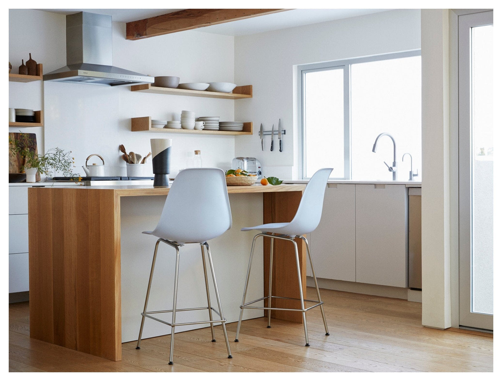 Eames Molded Plastic Bar Stool***Moving Sale**** bar seating herman miller 