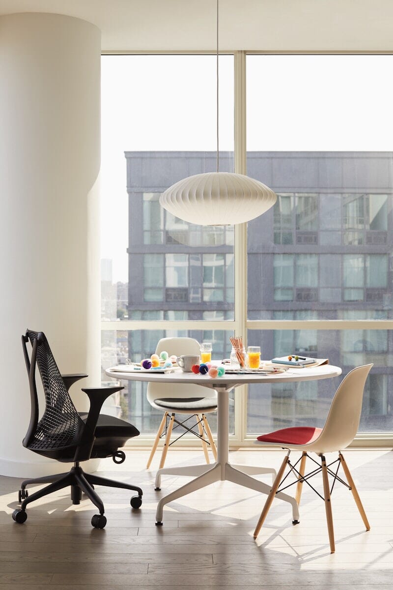 Eames Round Table with Universal Base Dining Tables herman miller 