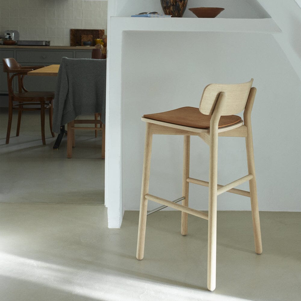 Hven Bar Stool bar seating Skagerak by Fritz Hansen 