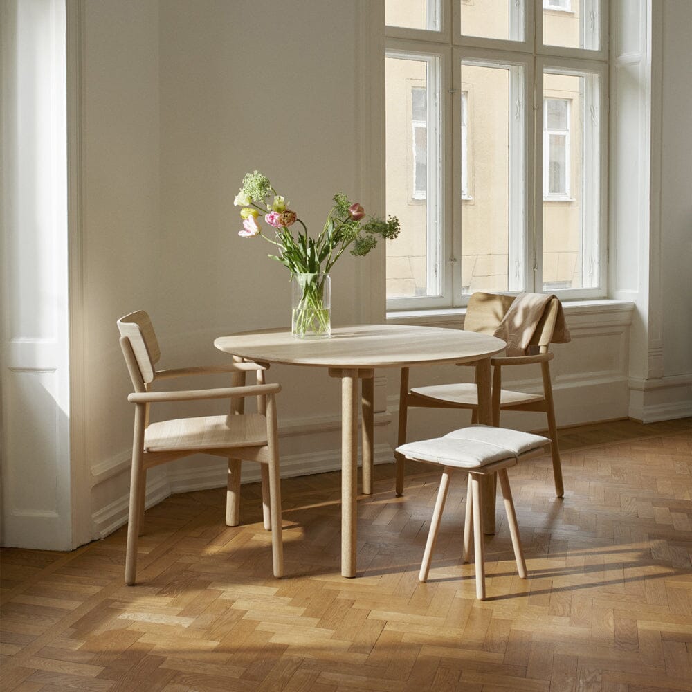 Hven Round Dining Table Dining Tables Skagerak by Fritz Hansen 