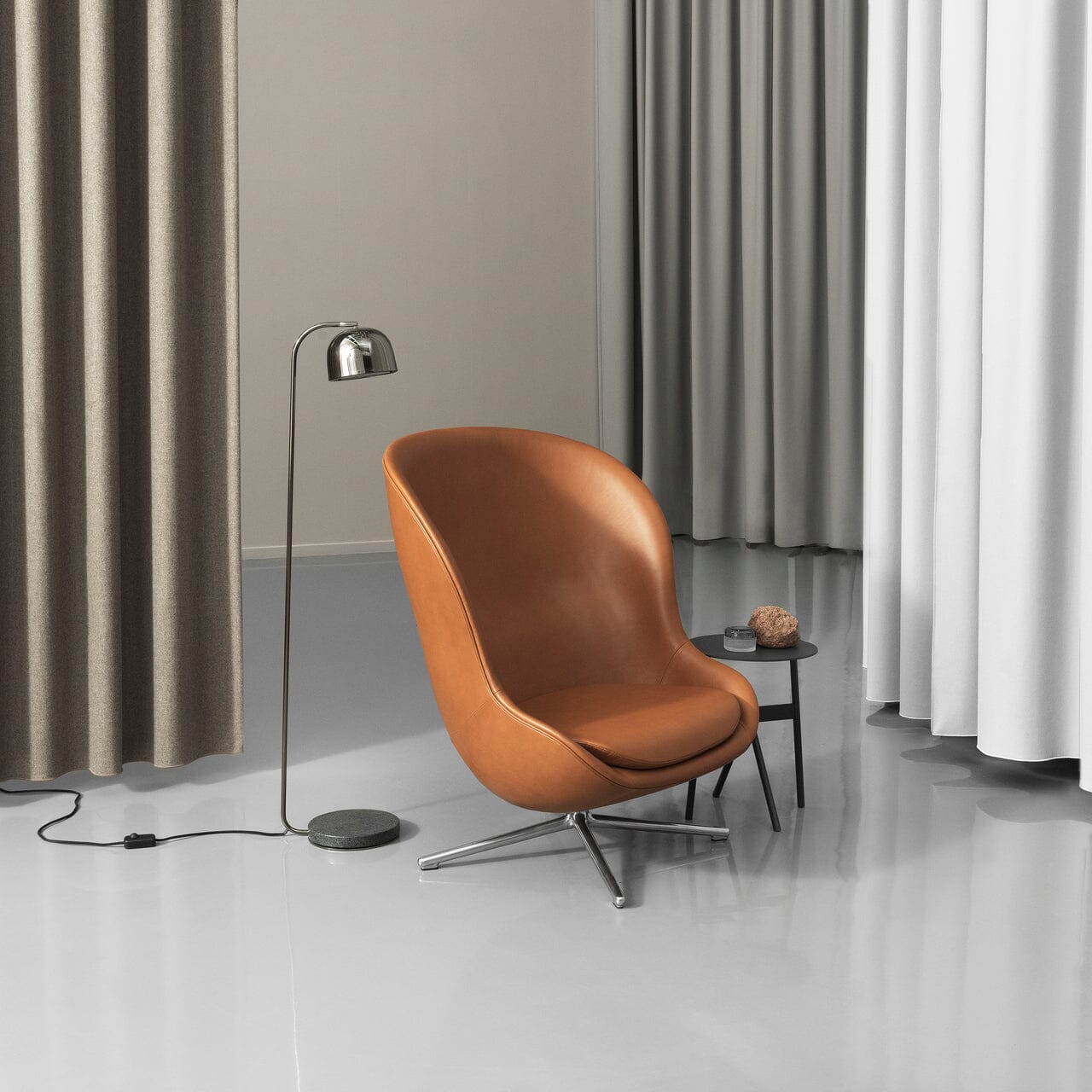 Hyg Lounge Chair High Swivel Base lounge chair Normann Copenhagen 