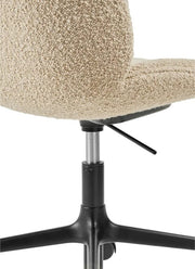 Beetle Meeting Chair 4-Star Base with Castors - Height Adjustable - Fully Upholstered Chairs Gubi 