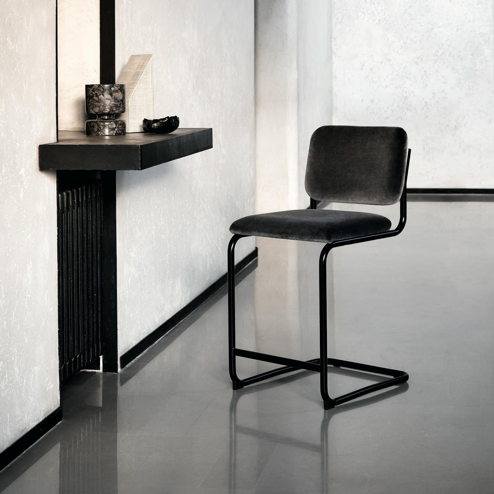 Cesca Stool - Upholstered Seat & Back Stools Knoll 