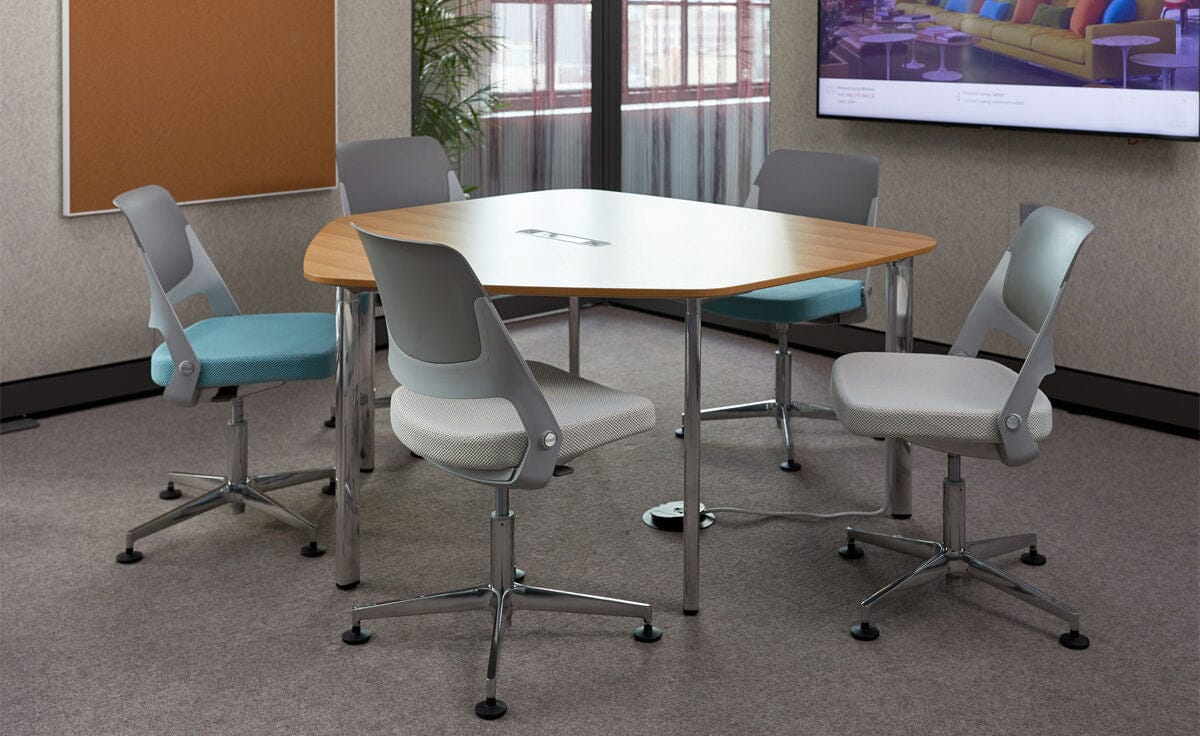 Ollo Light Task Chair With 4 Star Base task chair Knoll 