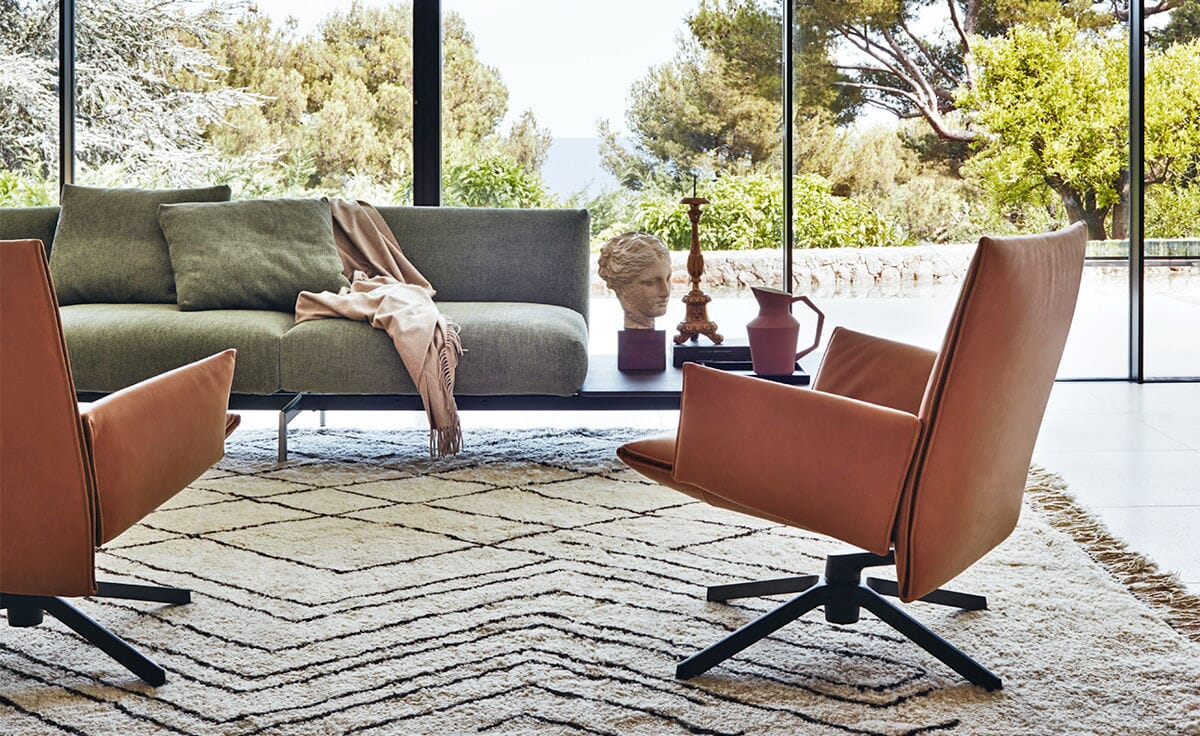 Pilot Low Back Lounge Chair with Upholstered Arms lounge chair Knoll 