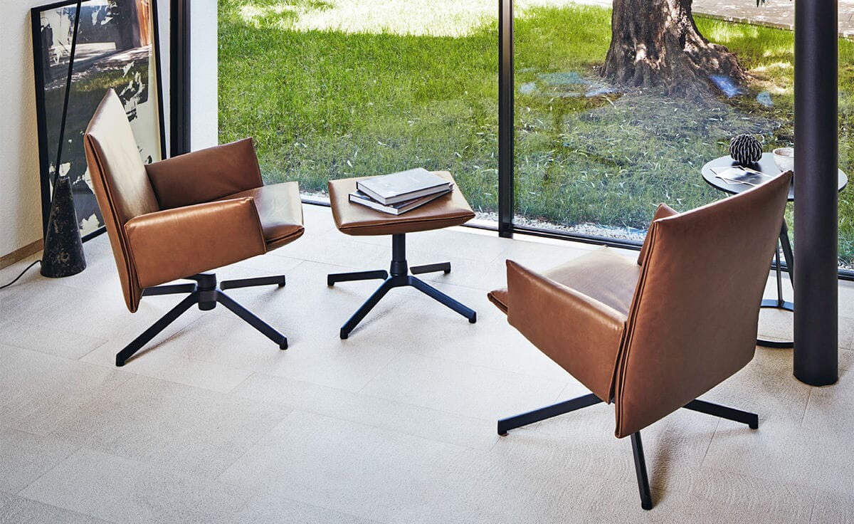 Pilot Low Back Lounge Chair with Upholstered Arms lounge chair Knoll 