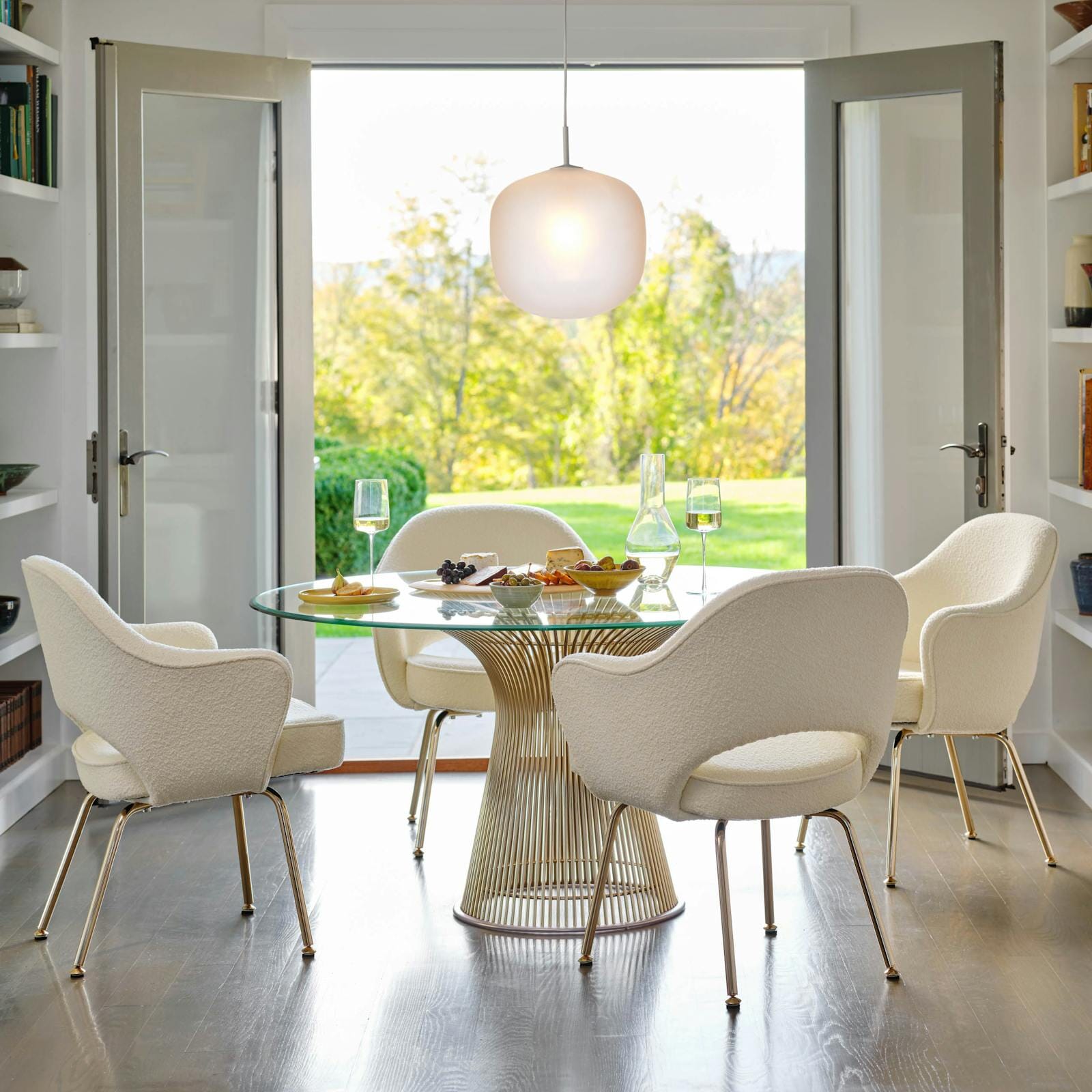 Platner Dining Table - 54 Inch Dining Tables Knoll 