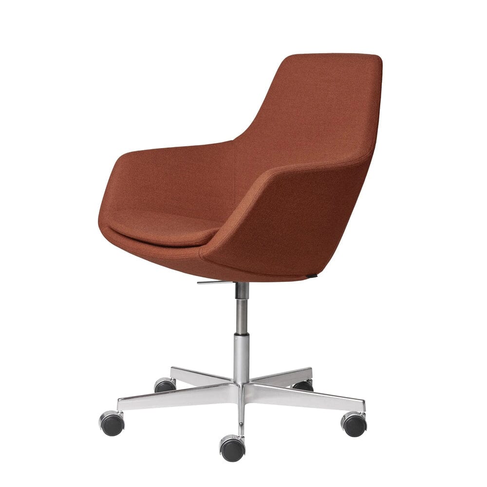 Little Giraffe Chair With 5 Star Base - Removable Cover lounge chair Fritz Hansen 