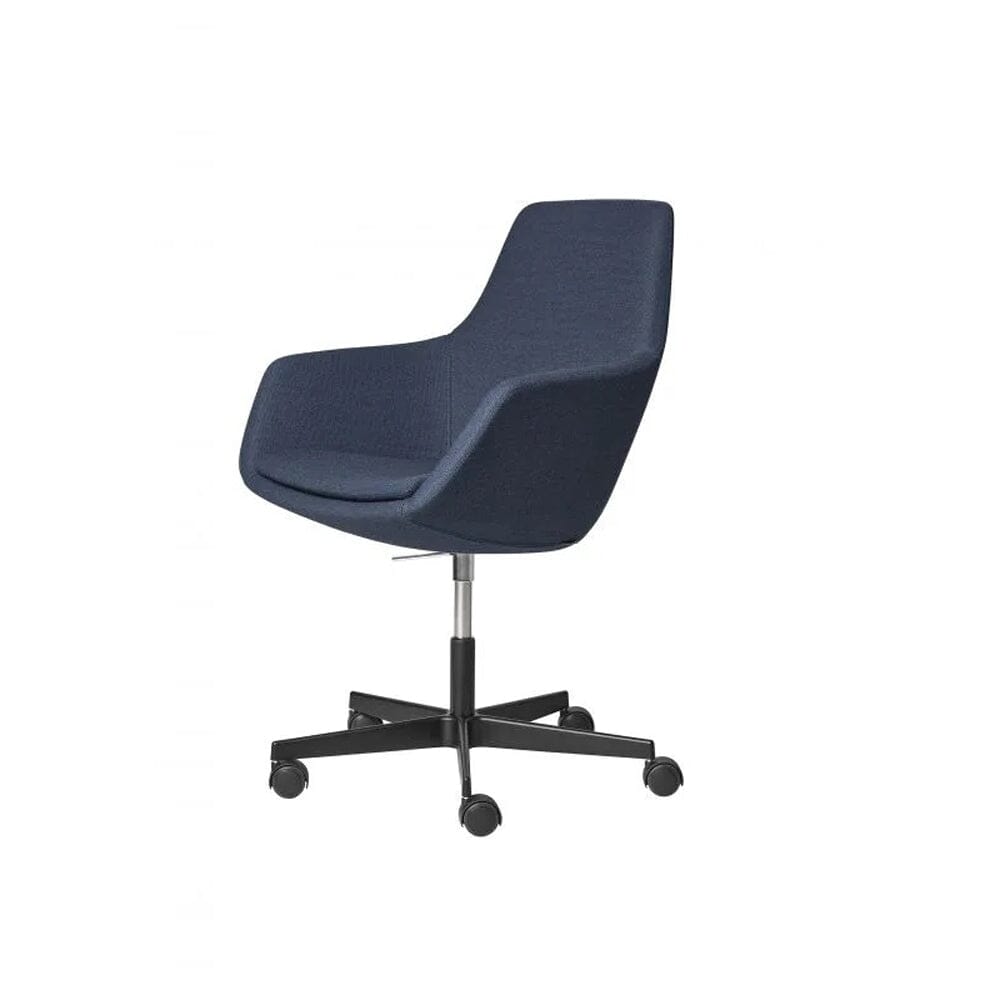 Little Giraffe Chair With 5 Star Base - Removable Cover lounge chair Fritz Hansen 