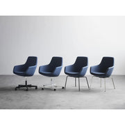 Little Giraffe Chair With 5 Star Base - Removable Cover lounge chair Fritz Hansen 