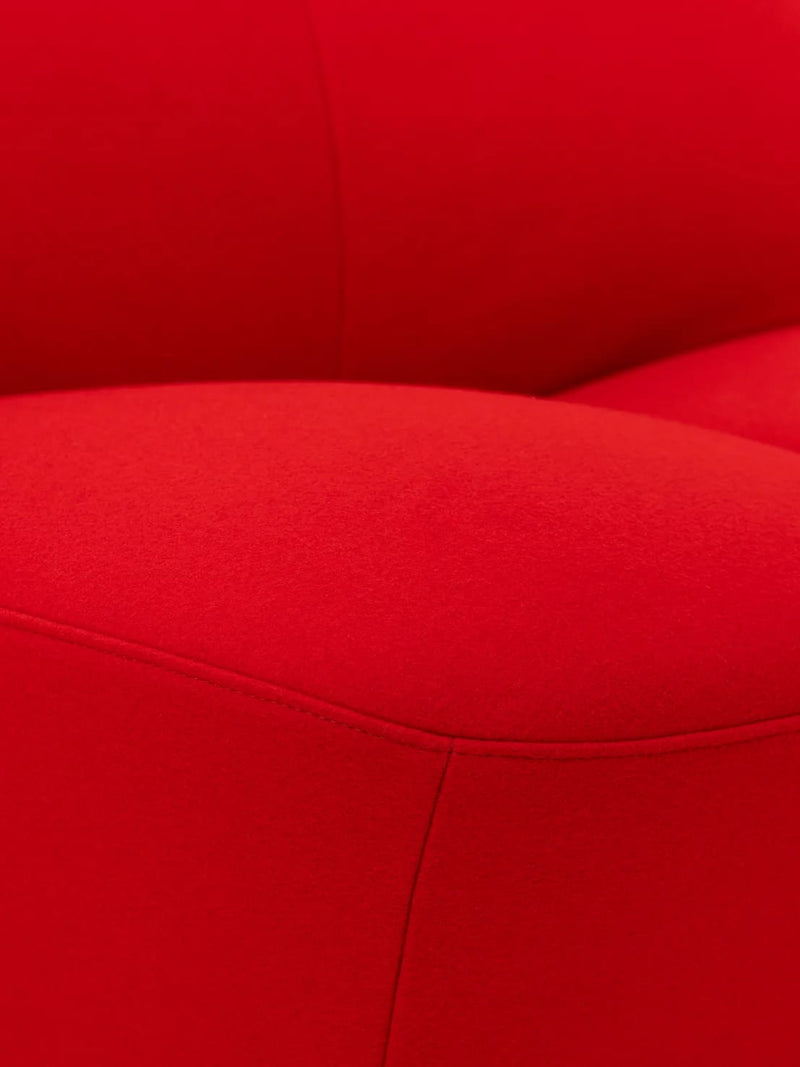 Kiss Lounge Chair