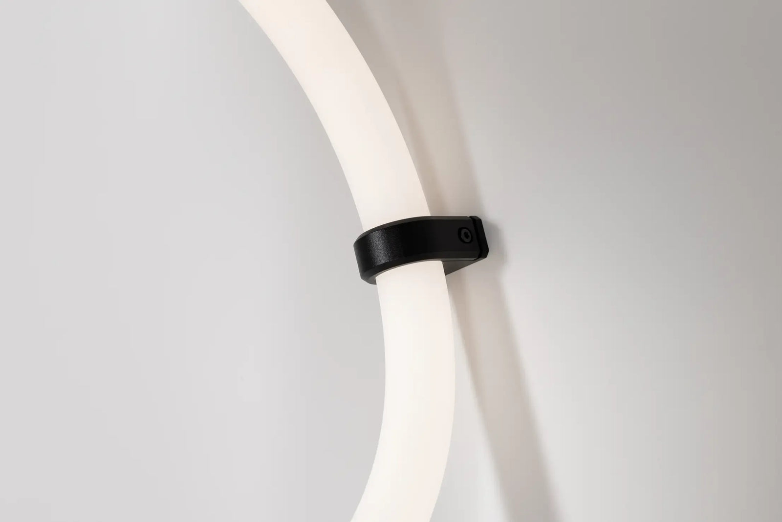 Tubelight Suspension Lamp