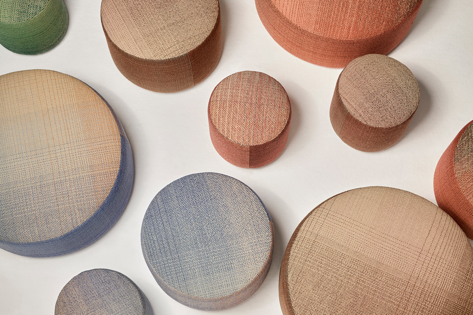 Shade Pouf L