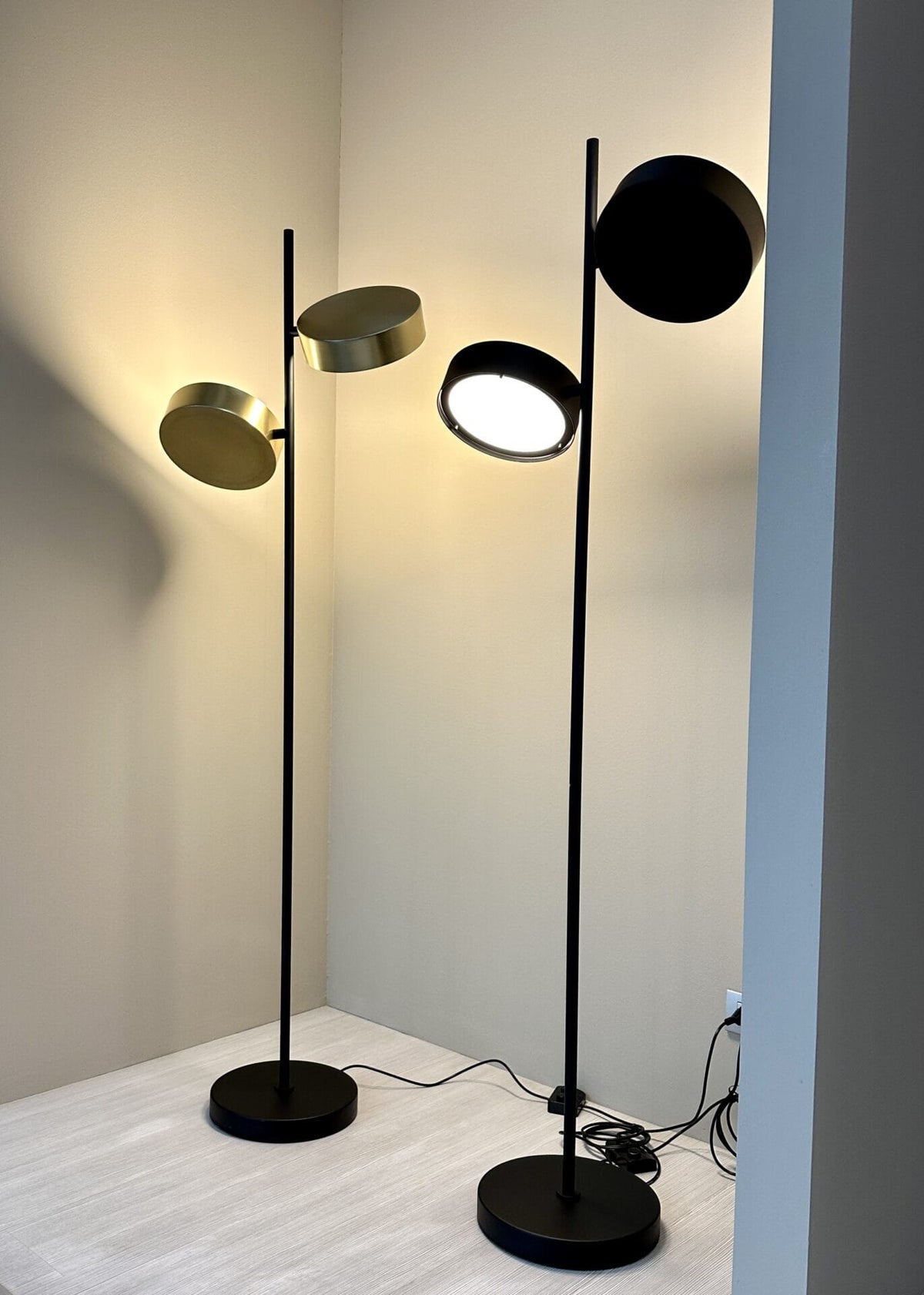 Berlin Floor Lamp Floor Lamps Oluce 