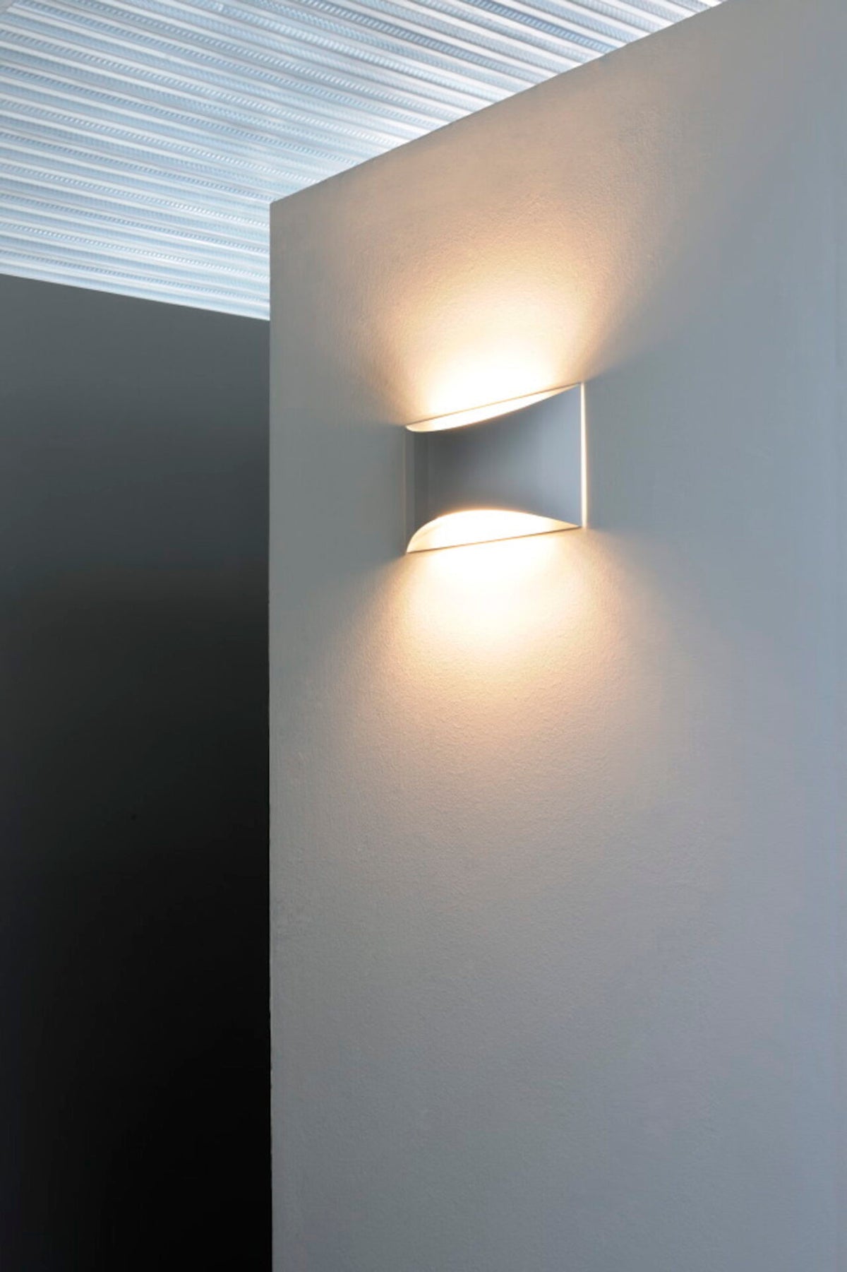 Kelly Wall Sconce Wall Sconce Oluce White Incandescent 