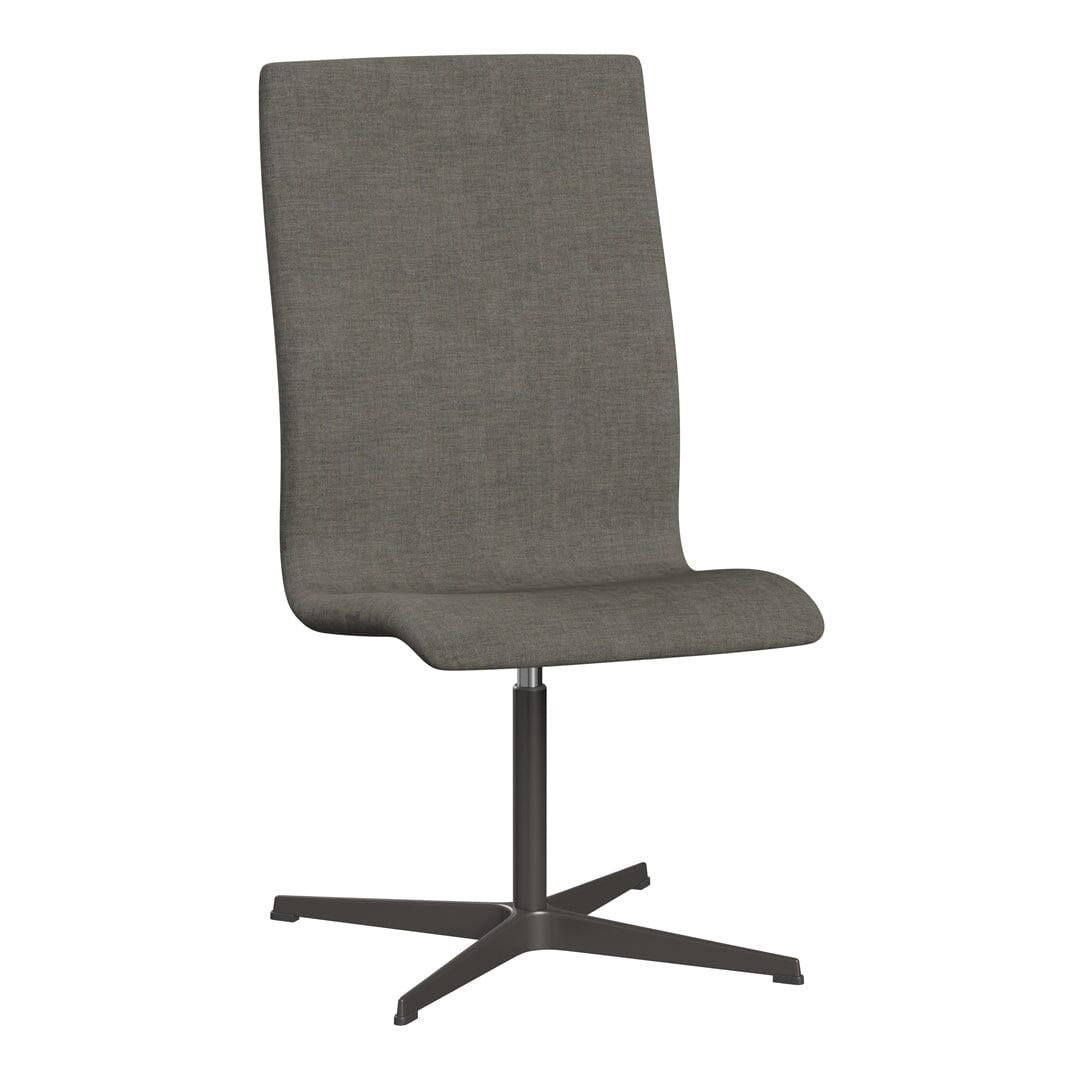 Oxford™ Medium Back Chair With 4-Star Base Dining chairs Fritz Hansen 