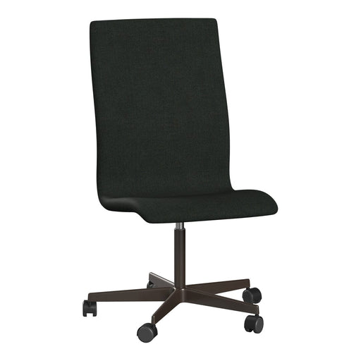 Oxford™ Medium Back Chair With 5-Star Base Dining chairs Fritz Hansen 