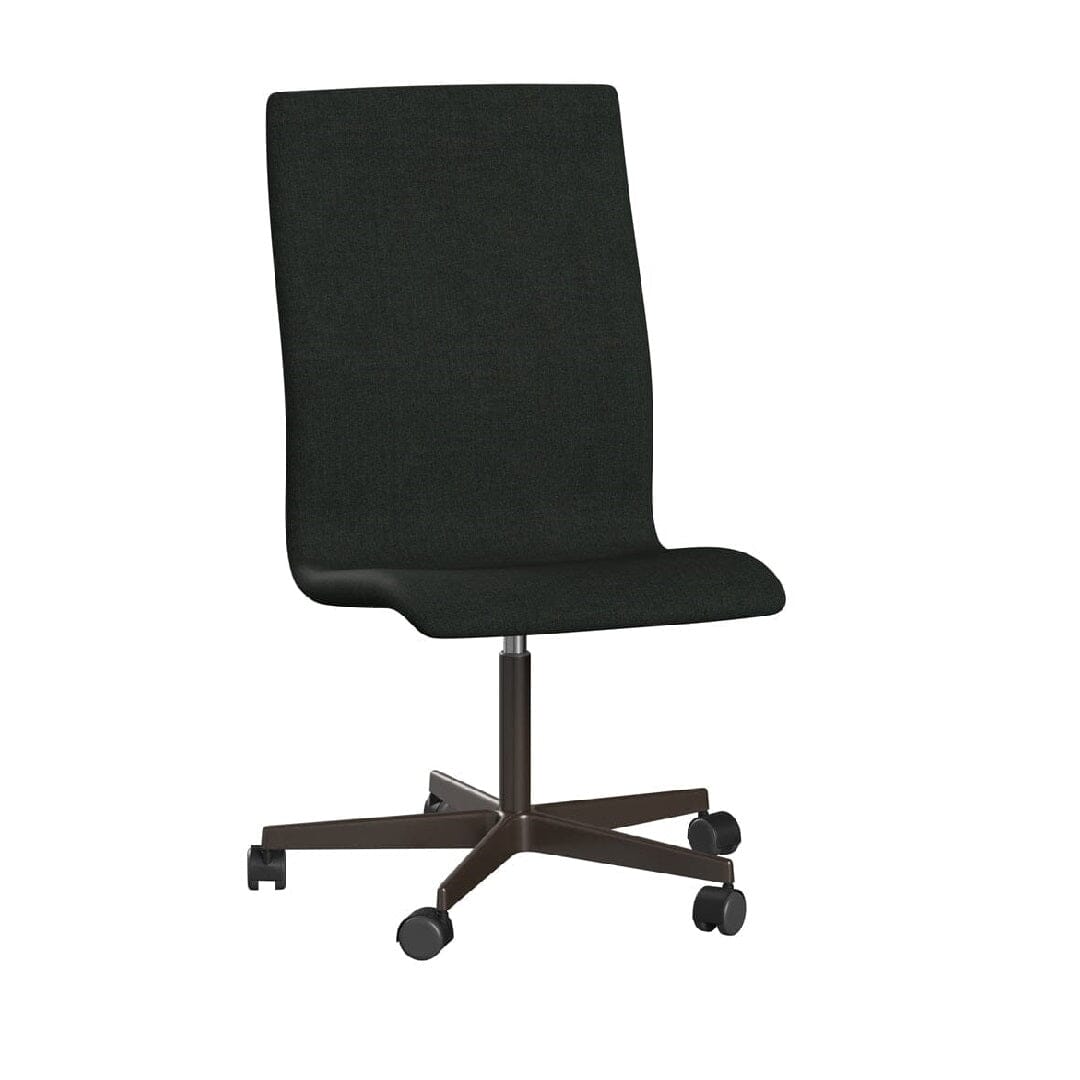 Oxford™ Medium Back Chair With 5-Star Base Dining chairs Fritz Hansen 