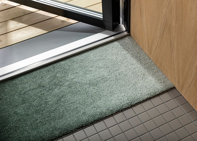 Dis Doormat