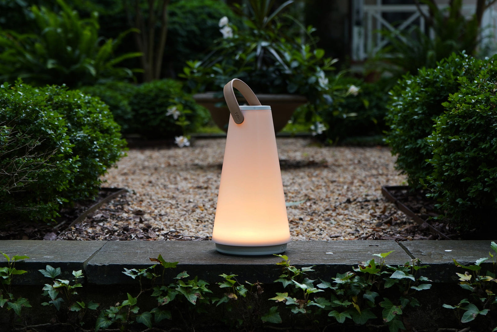 UMA LED Sound Lantern Lighting/Speaker Pablo 