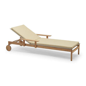 Pelago Outdoor Sunbed chaise lounge Skagerak by Fritz Hansen With Armrests Honey Yellow Cushion 