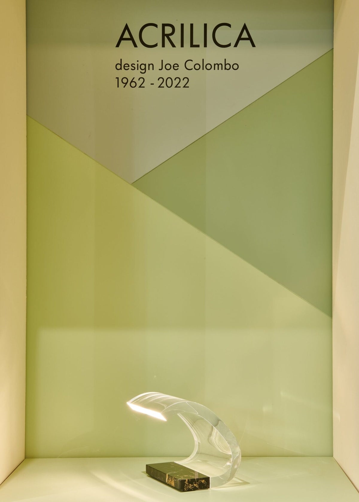 Acrilica Table Lamp Table Lamps Oluce 