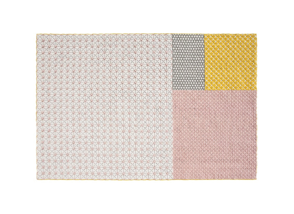 Silai Rug Pillows Gan 