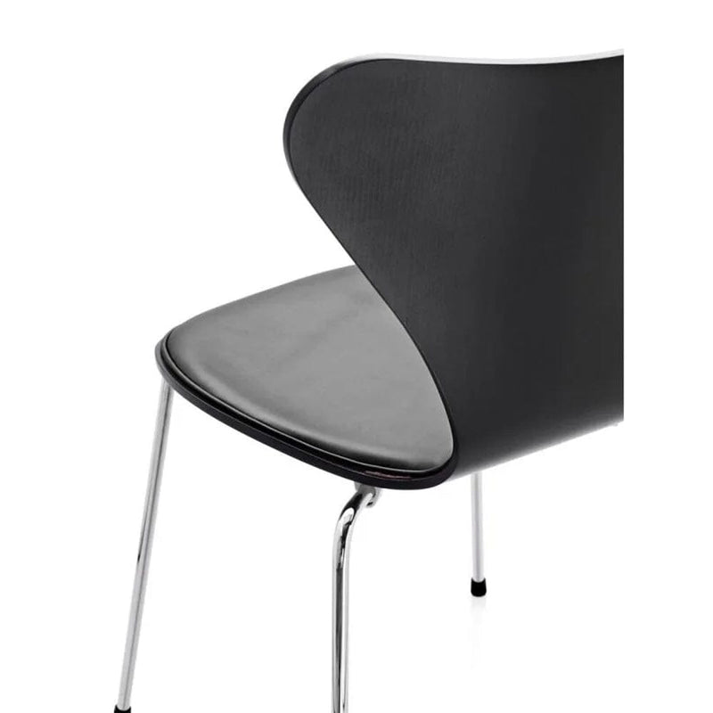 Series 7 Arm Chair Front Upholstered Dining chairs Fritz Hansen 
