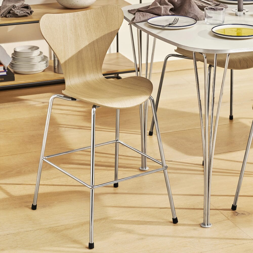 Series 7 Children's Stool / Tall Chair Stools Fritz Hansen 