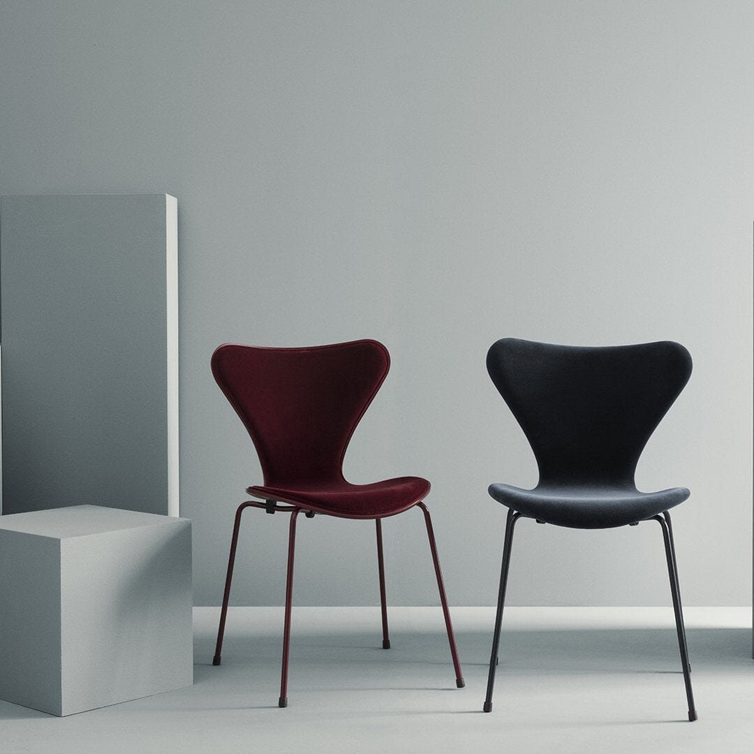 Series 7 Side Chair Full Upholstered Chairs Fritz Hansen 