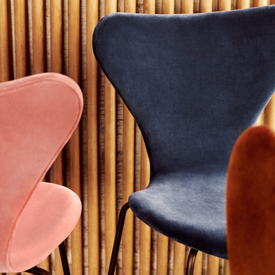 Series 7 Side Chair Full Upholstered Chairs Fritz Hansen 