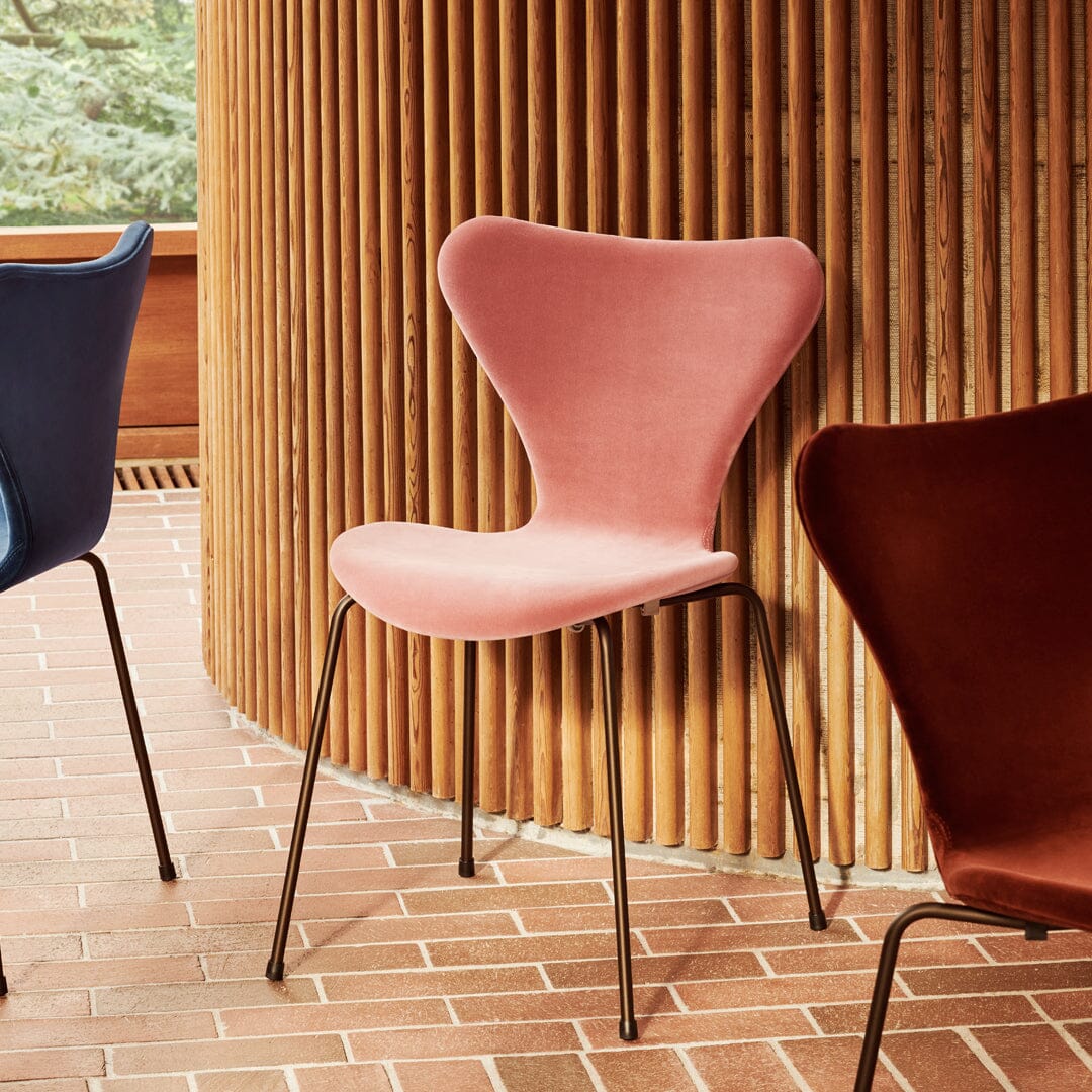 Series 7 Side Chair Full Upholstered Chairs Fritz Hansen 