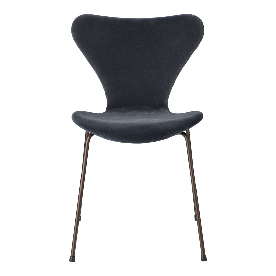 Series 7 Side Chair Full Upholstered Chairs Fritz Hansen 