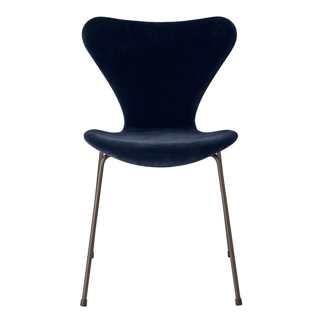 Series 7 Side Chair Full Upholstered Chairs Fritz Hansen 