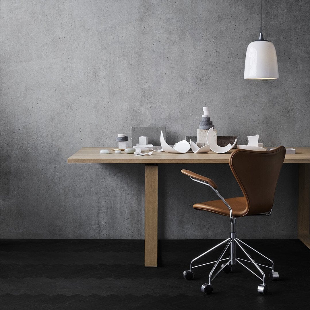 Series 7 Swivel Arm Chair Full Upholstered Dining chairs Fritz Hansen 