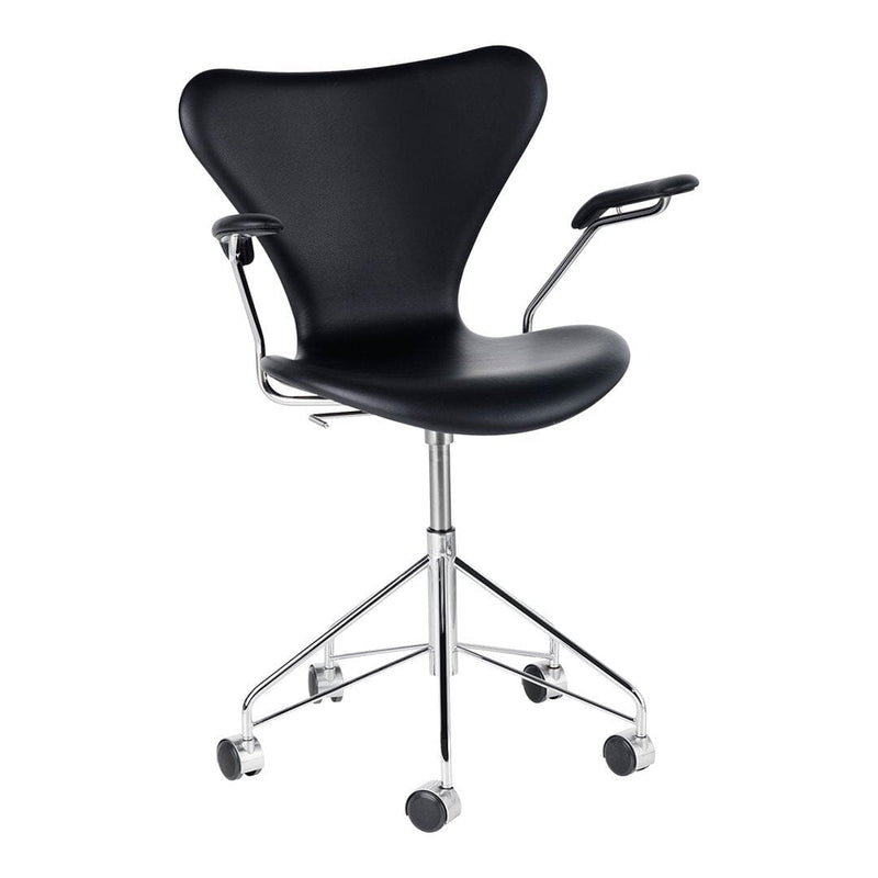 Series 7 Swivel Arm Chair Full Upholstered Dining chairs Fritz Hansen 
