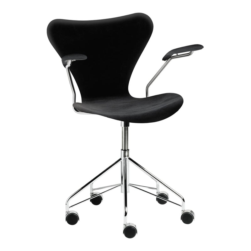 Series 7 Swivel Arm Chair Full Upholstered Dining chairs Fritz Hansen 