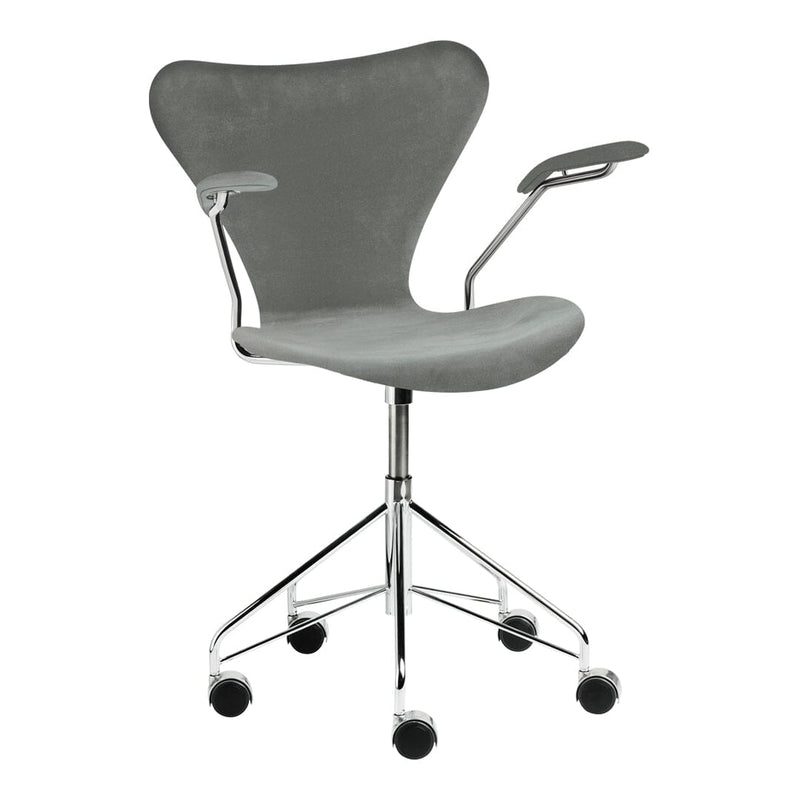 Series 7 Swivel Arm Chair Full Upholstered Dining chairs Fritz Hansen 