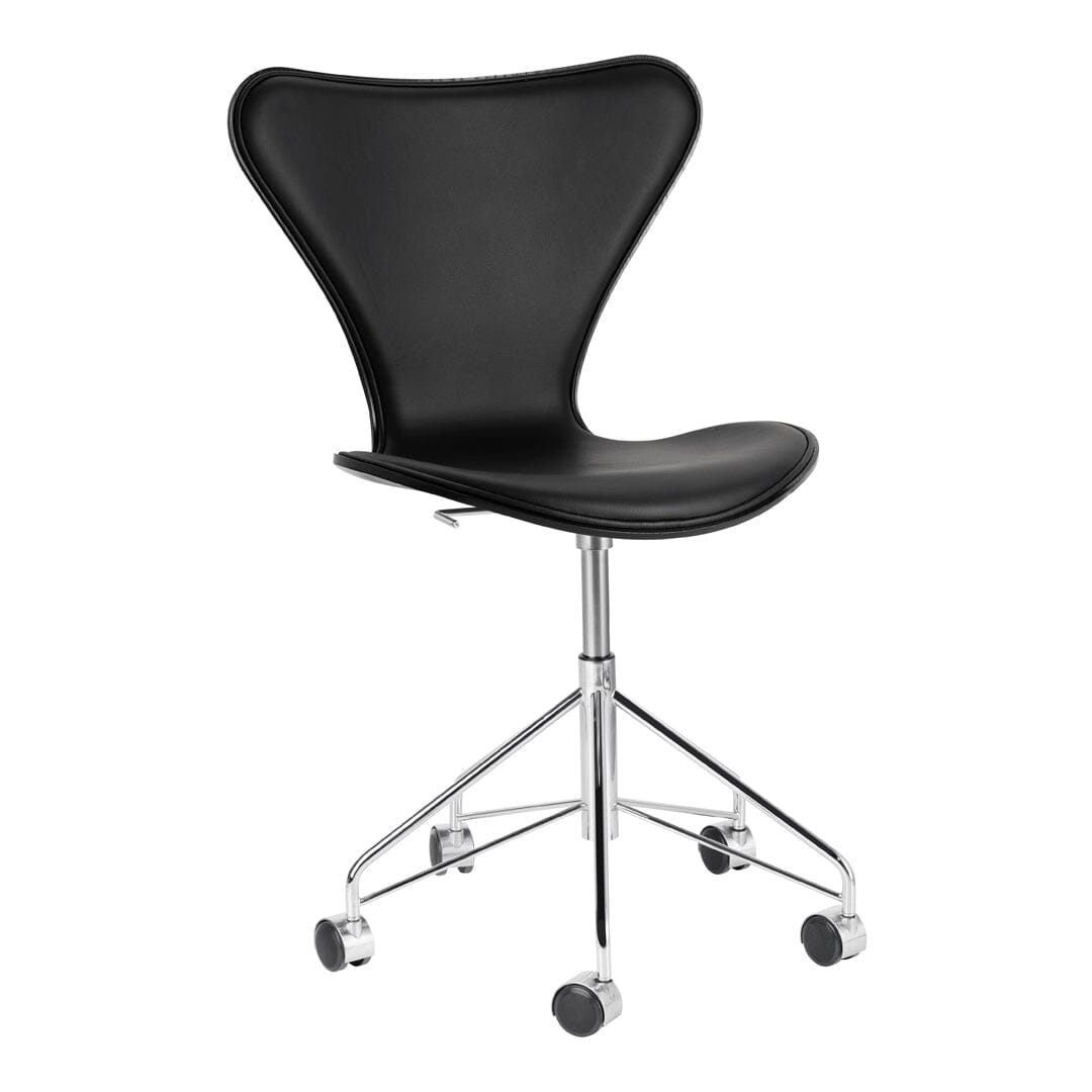 Series 7 Swivel Side Chair Front Upholstered Chairs Fritz Hansen 